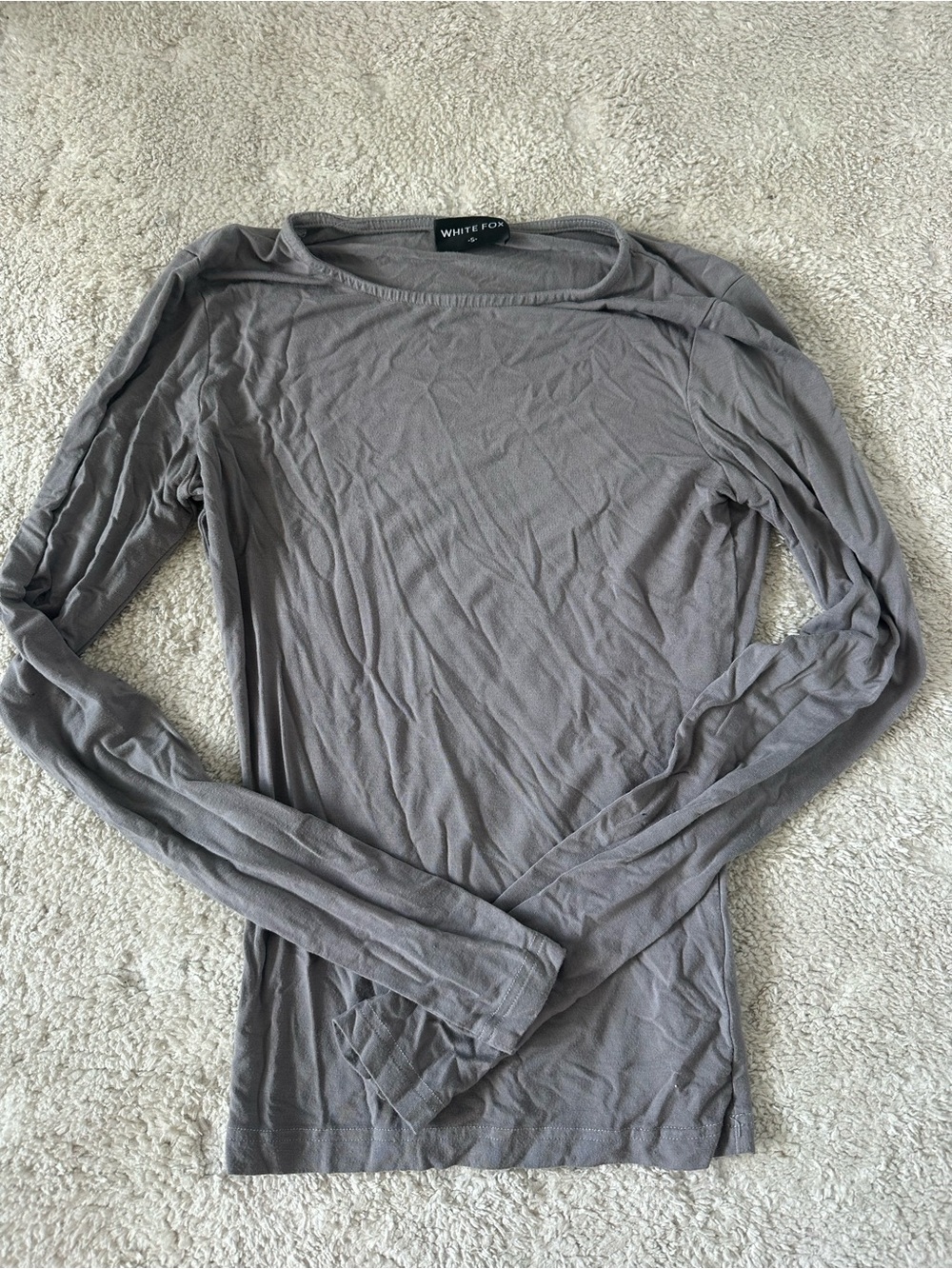 White Fox Boutique Long Sleeve Tee in Gray